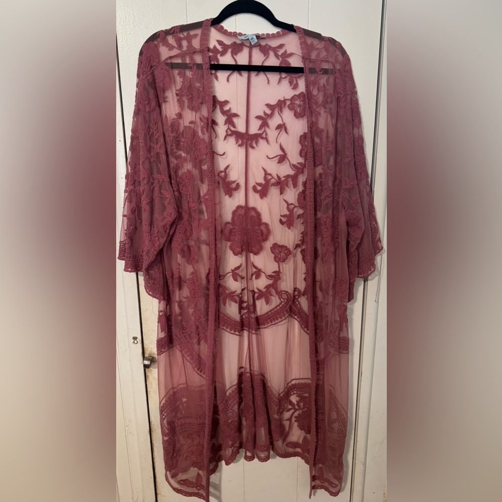 She + Sky Pink Floral Lace Kimono Robe